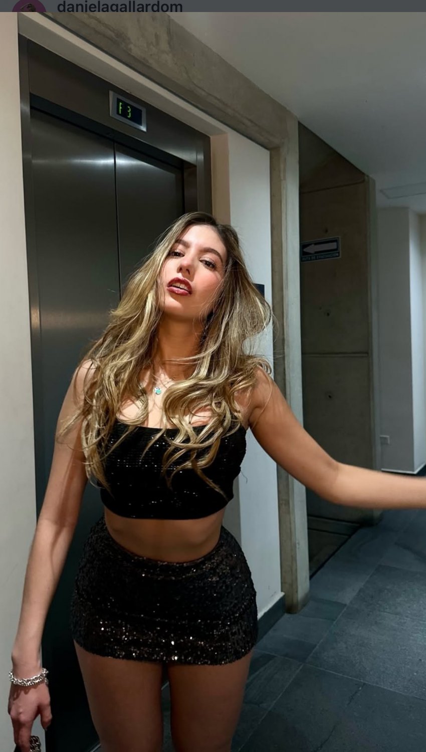 Loira branquinha deliciosa #NFimuWTX